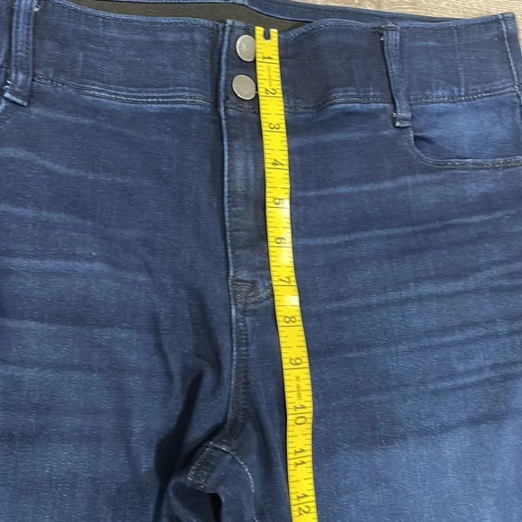 NWOT Nine West Skinny Dark Wash Denim Jean 16 P - Picture 9 of 16